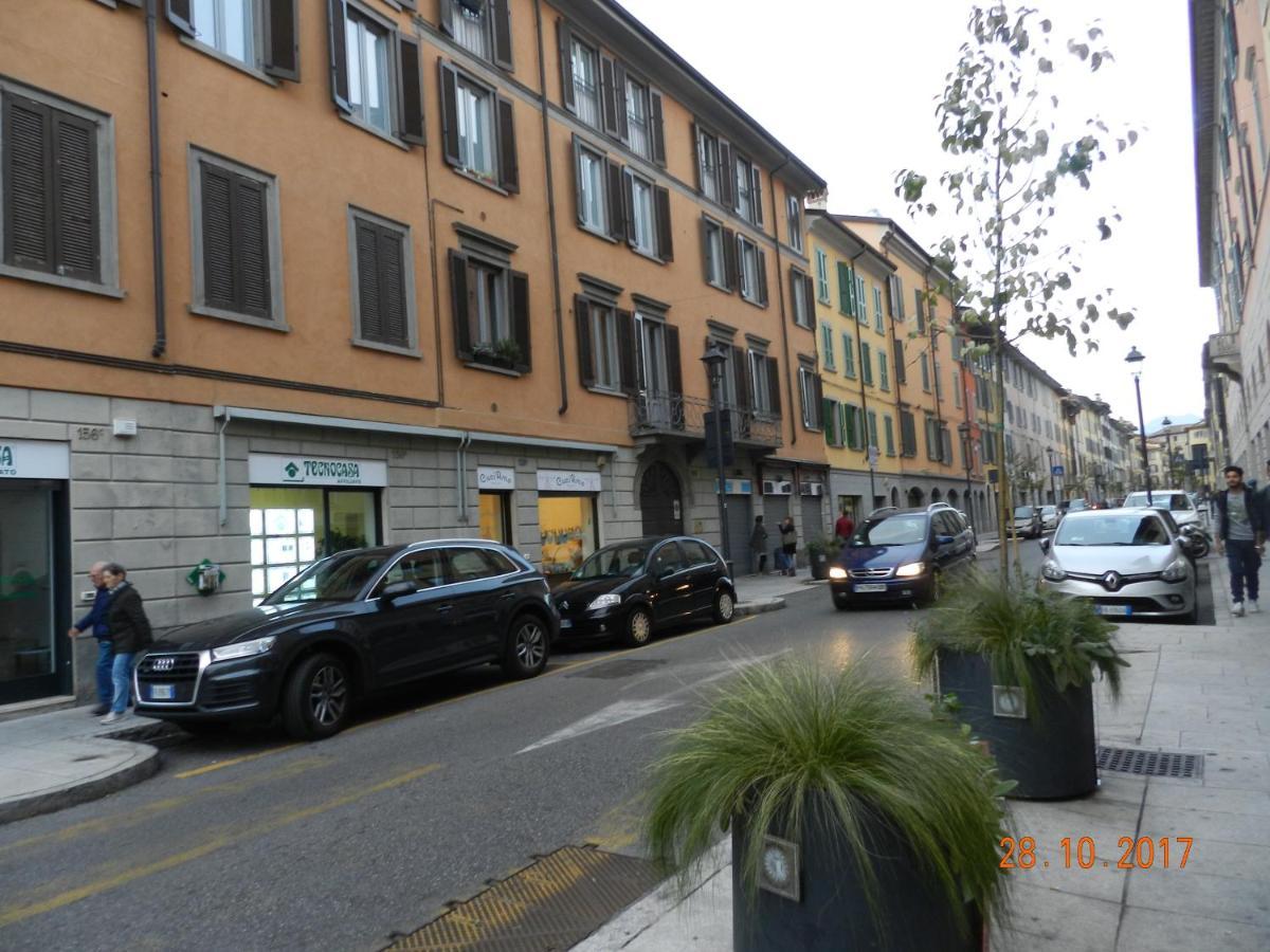Cosy Central Flat Bergamo Buitenkant foto